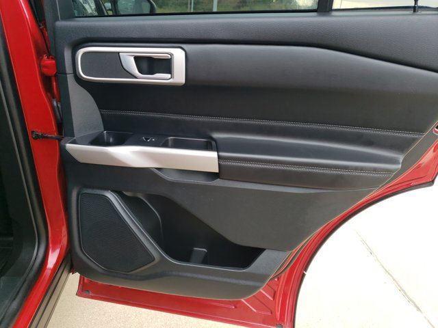 Certified 2023 Ford Explorer XLT w/ Equipment Group 202A AWD/4WD image 34