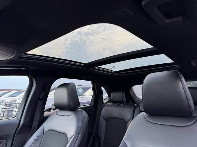 Certified 2020 Ford Edge ST-Line w/ Cold Weather Package AWD/4WD image 8
