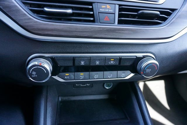 Used 2025 Nissan Altima 2.5 SV image 23