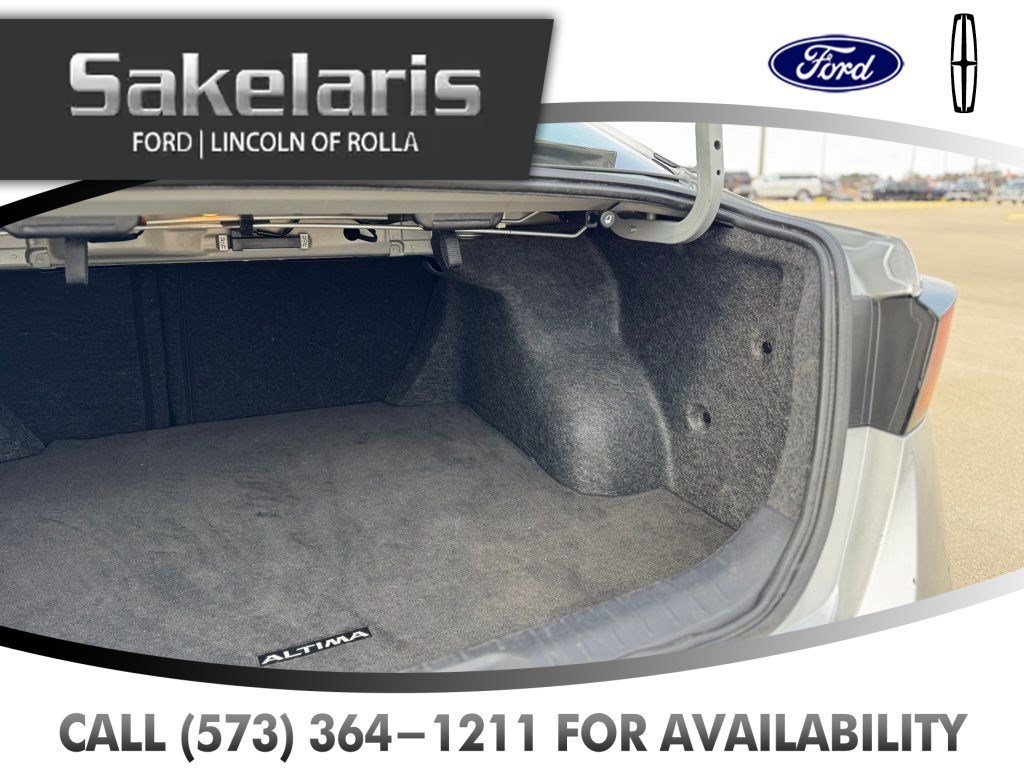 Used 2024 Nissan Altima 2.5 SV FWD image 40
