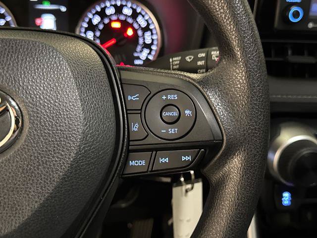 Used 2022 Toyota RAV4 LE AWD/4WD image 21