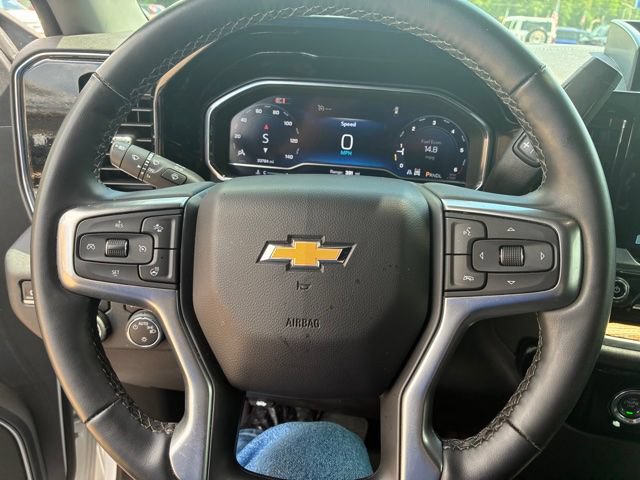 Used 2024 Chevrolet Silverado 1500 LT AWD/4WD image 17