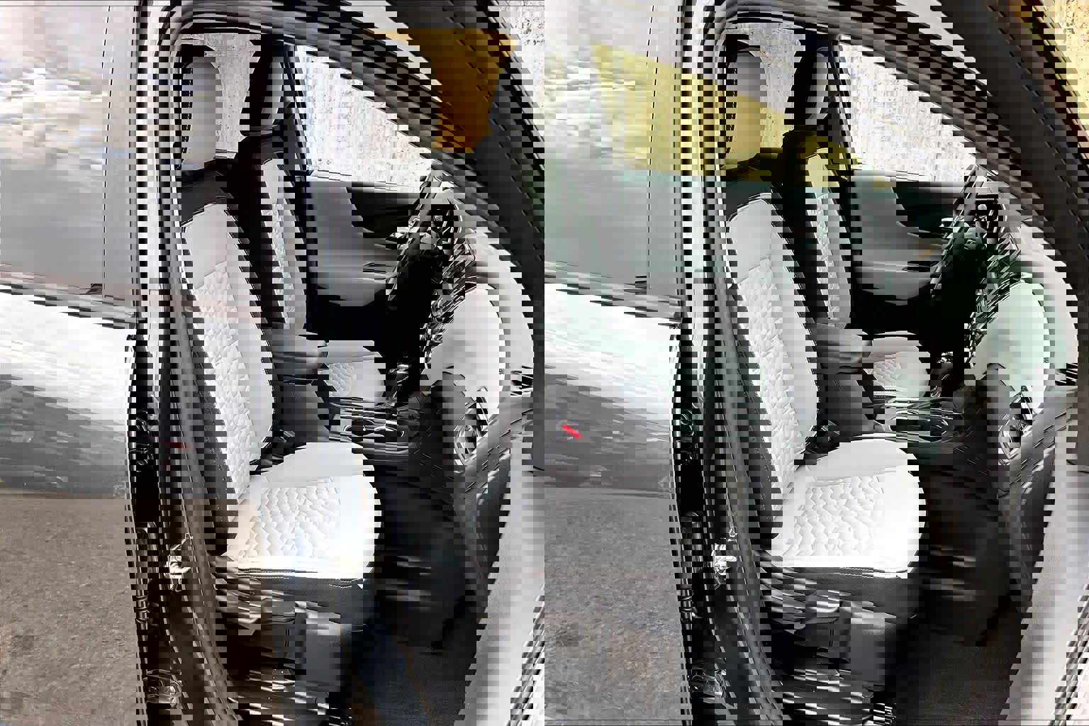 Used 2020 Chevrolet Equinox LS w/ LS Convenience Package image 11