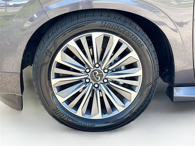 Used 2025 INFINITI QX80 Luxe AWD/4WD image 36