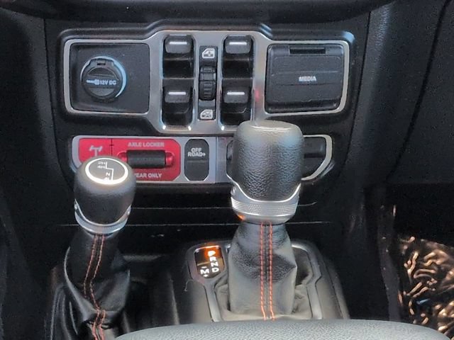 Used 2022 Jeep Gladiator Mojave w/ Trailer Tow Package AWD/4WD image 19