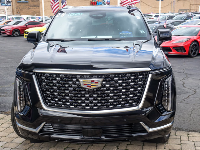 Used 2026 Cadillac Escalade Luxury w/ Touring Package AWD/4WD image 4