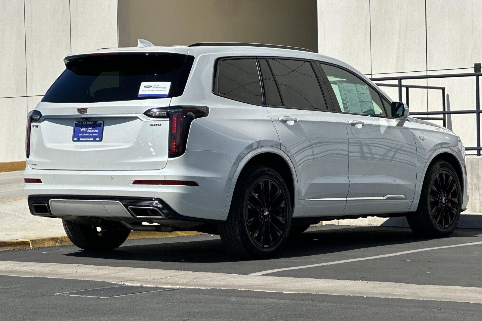 Used 2022 Cadillac XT6 Sport w/ Platinum Package image 3