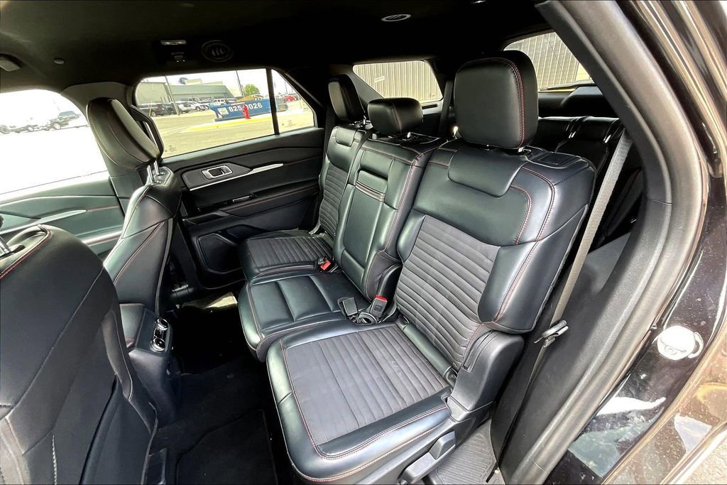 Certified 2025 Ford Explorer ST-Line w/ ST-Line Street Pack image 20