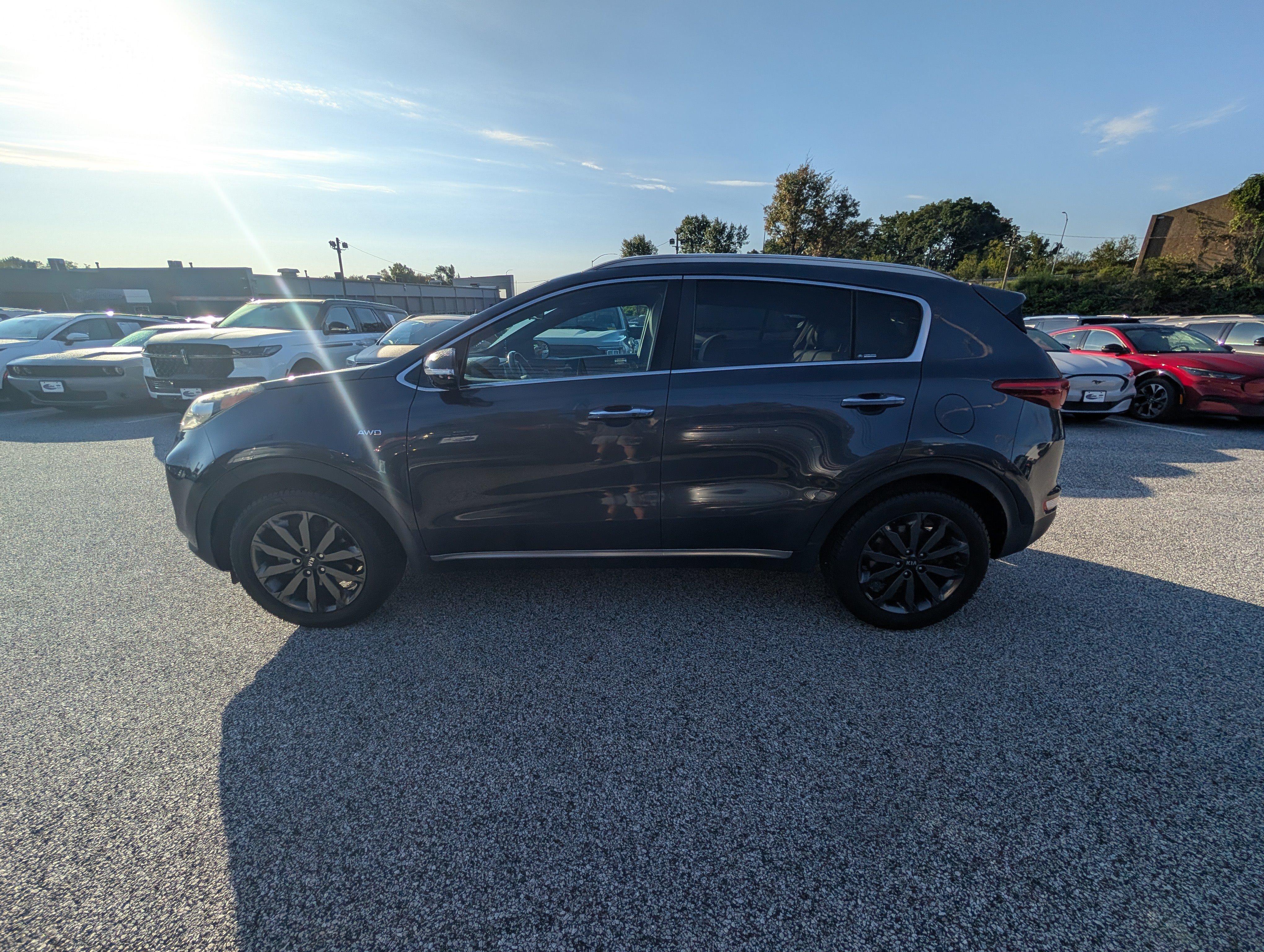 Used 2019 Kia Sportage EX w/ EX Sport Appearance Package AWD/4WD image 3