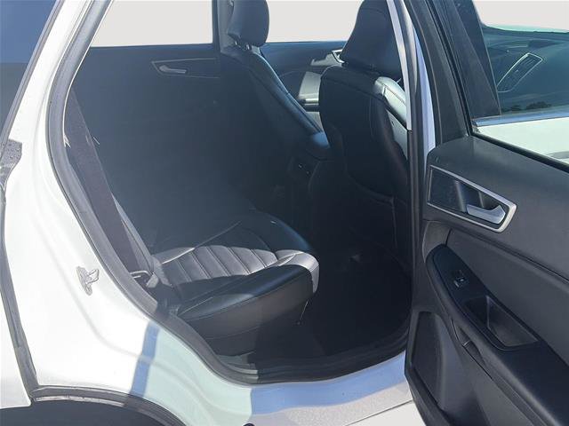 Certified 2024 Ford Edge SEL AWD/4WD image 14