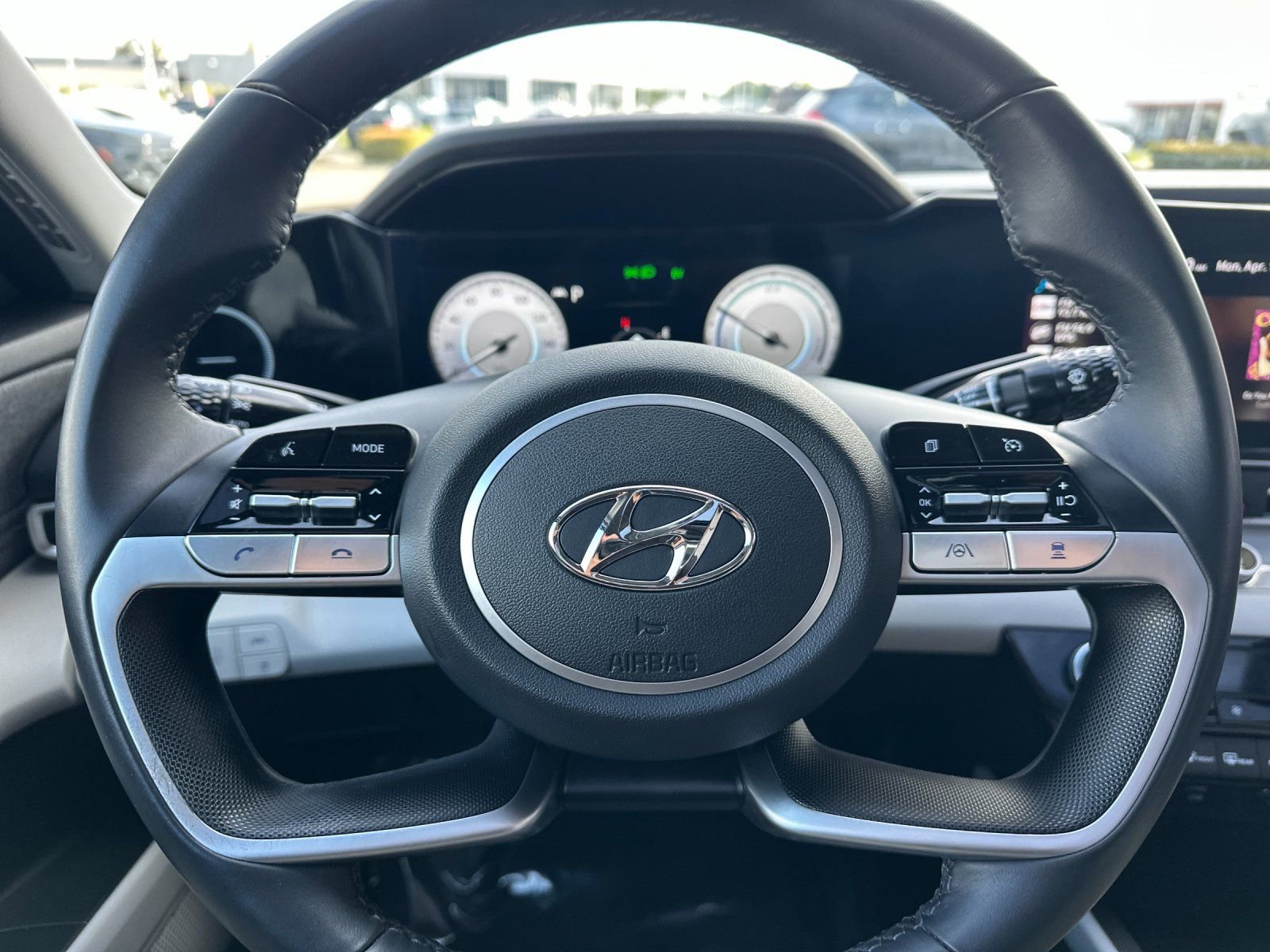 Used 2023 Hyundai Elantra Limited FWD image 22