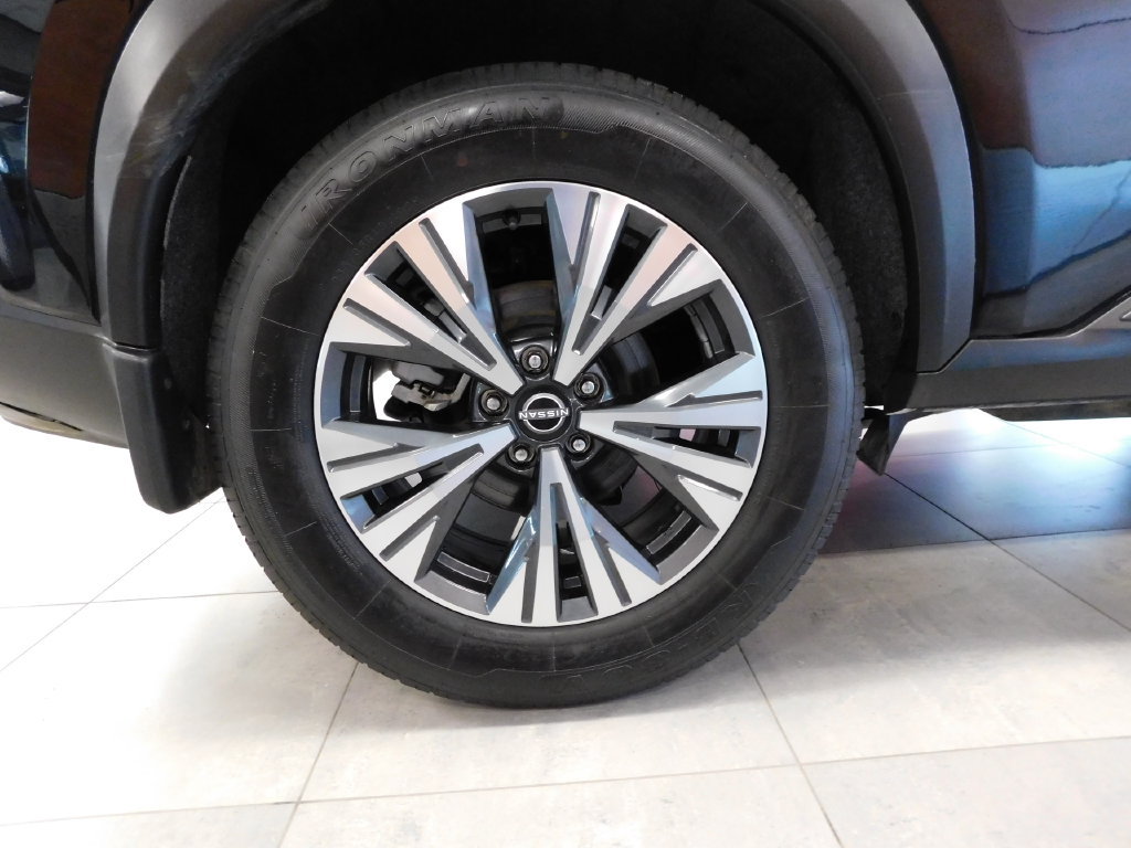 Used 2023 Nissan Rogue SV FWD image 10