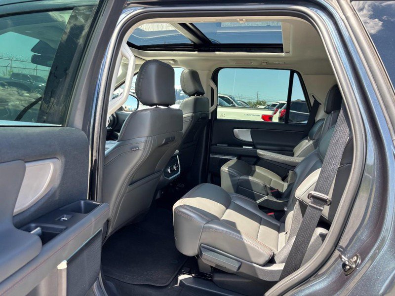 Certified 2025 Ford Expedition Active AWD/4WD image 14