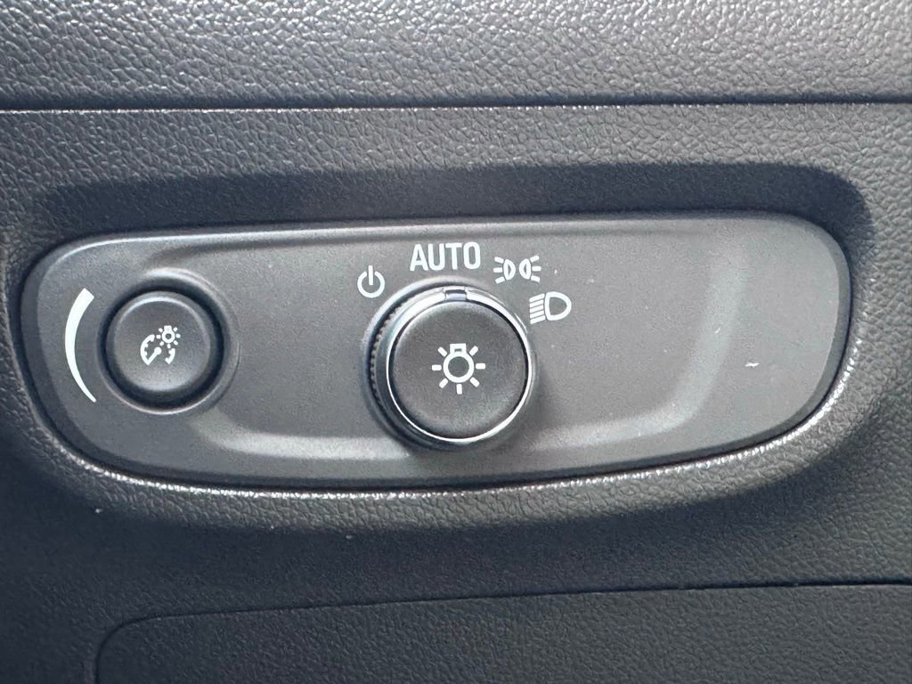 Used 2025 Buick Encore GX Sport Touring image 34