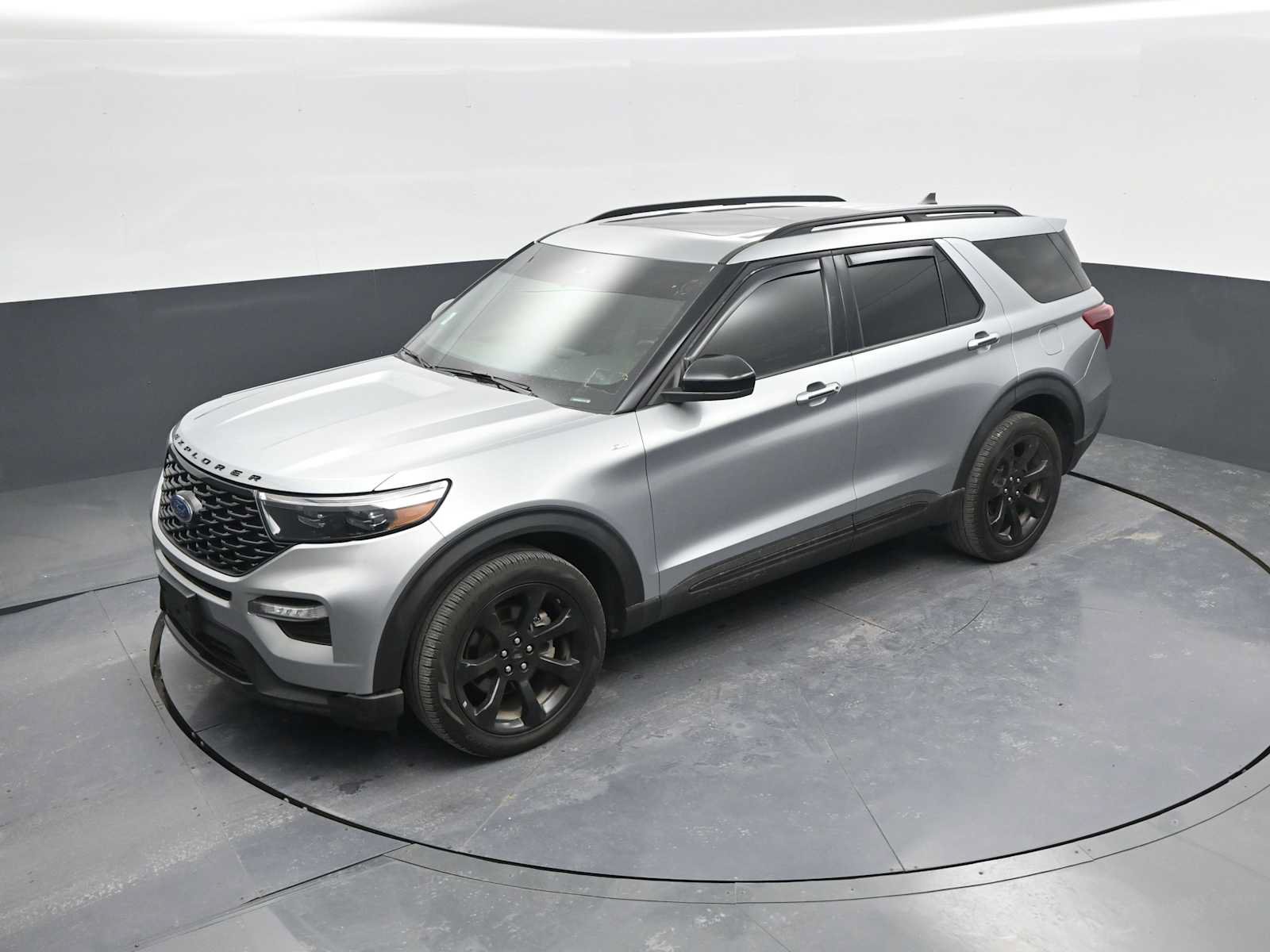 Certified 2024 Ford Explorer ST-Line w/ Class IV Trailer Tow Package AWD/4WD image 29