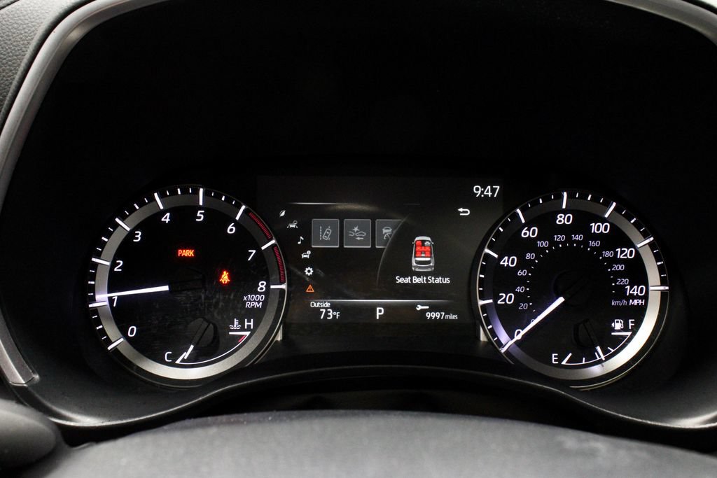 Used 2023 Toyota Highlander AWD image 27