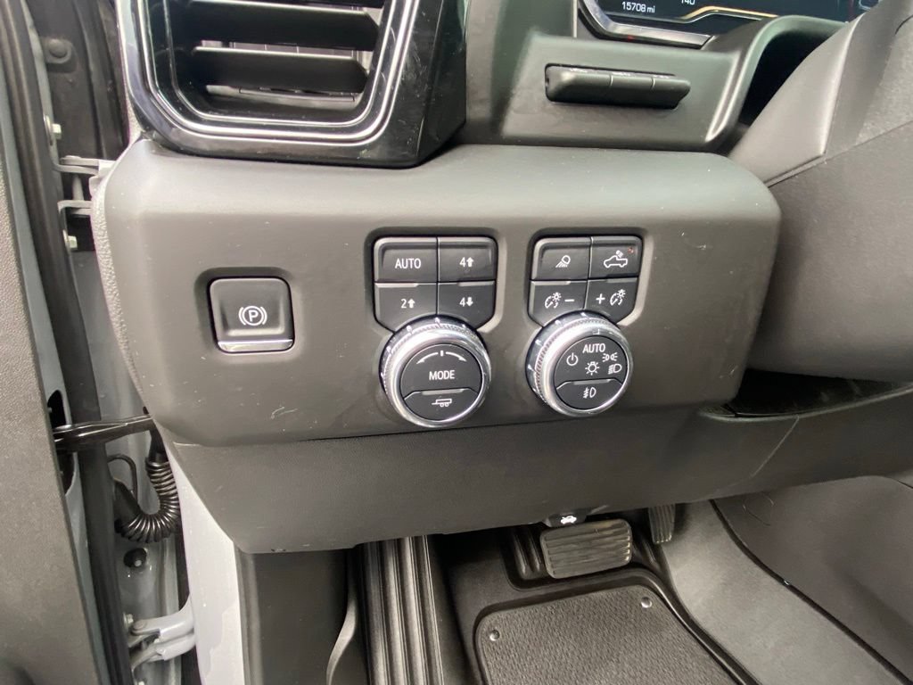 Used 2025 GMC Sierra 1500 AT4 w/ AT4 Premium Package AWD/4WD image 12