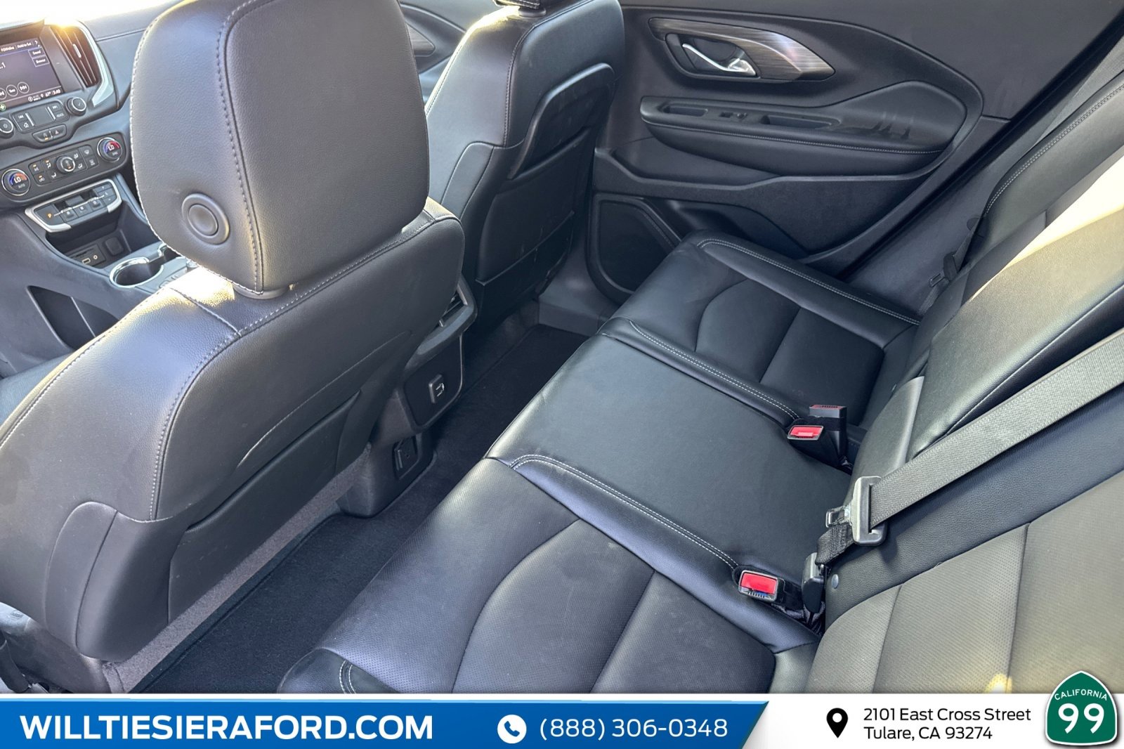 Used 2024 GMC Terrain SLT image 8