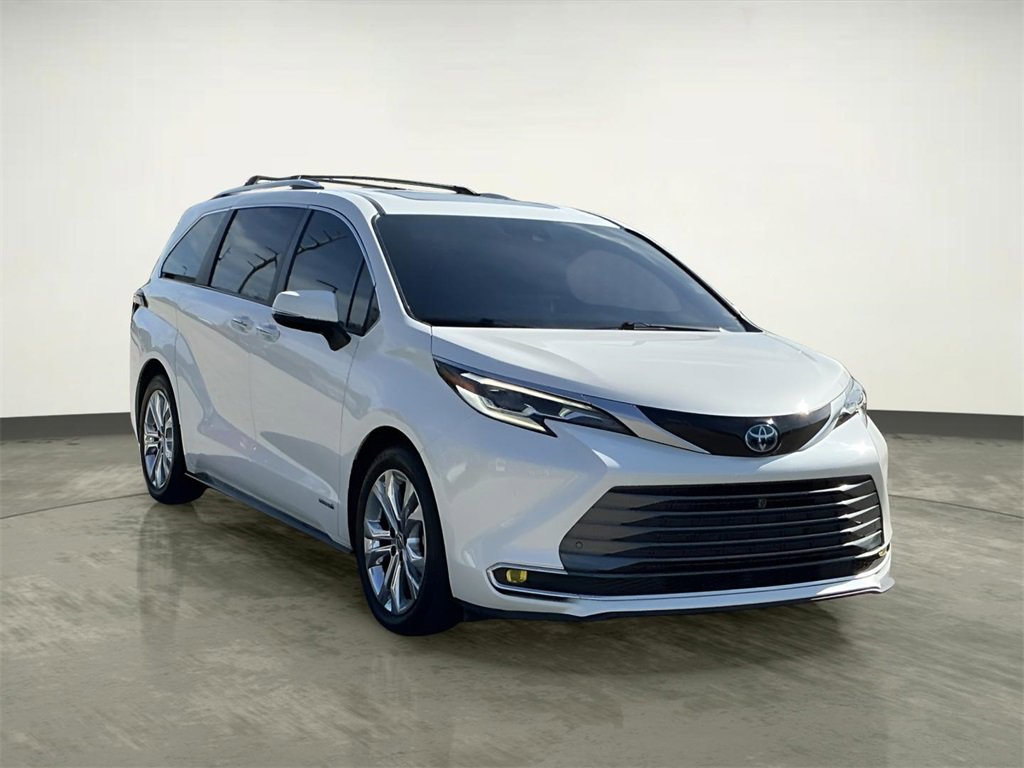 Used 2021 Toyota Sienna Platinum image 14