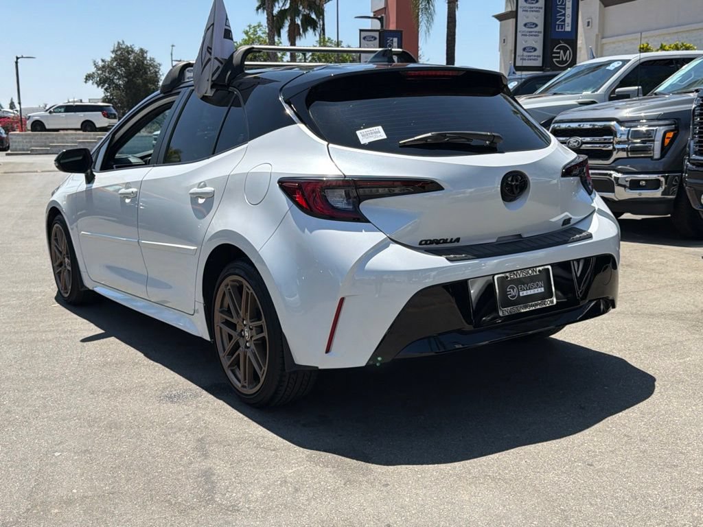 Used 2025 Toyota Corolla Hatchback w/ SE Package FWD image 10
