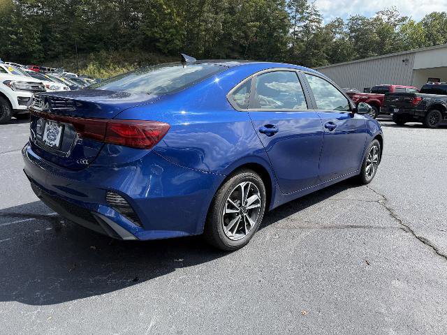 Used 2023 Kia Forte LXS image 6