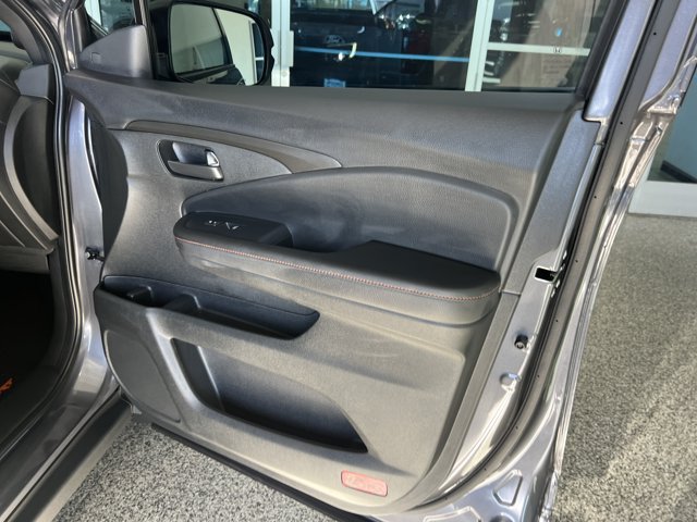 Used 2025 Honda Ridgeline TrailSport image 15