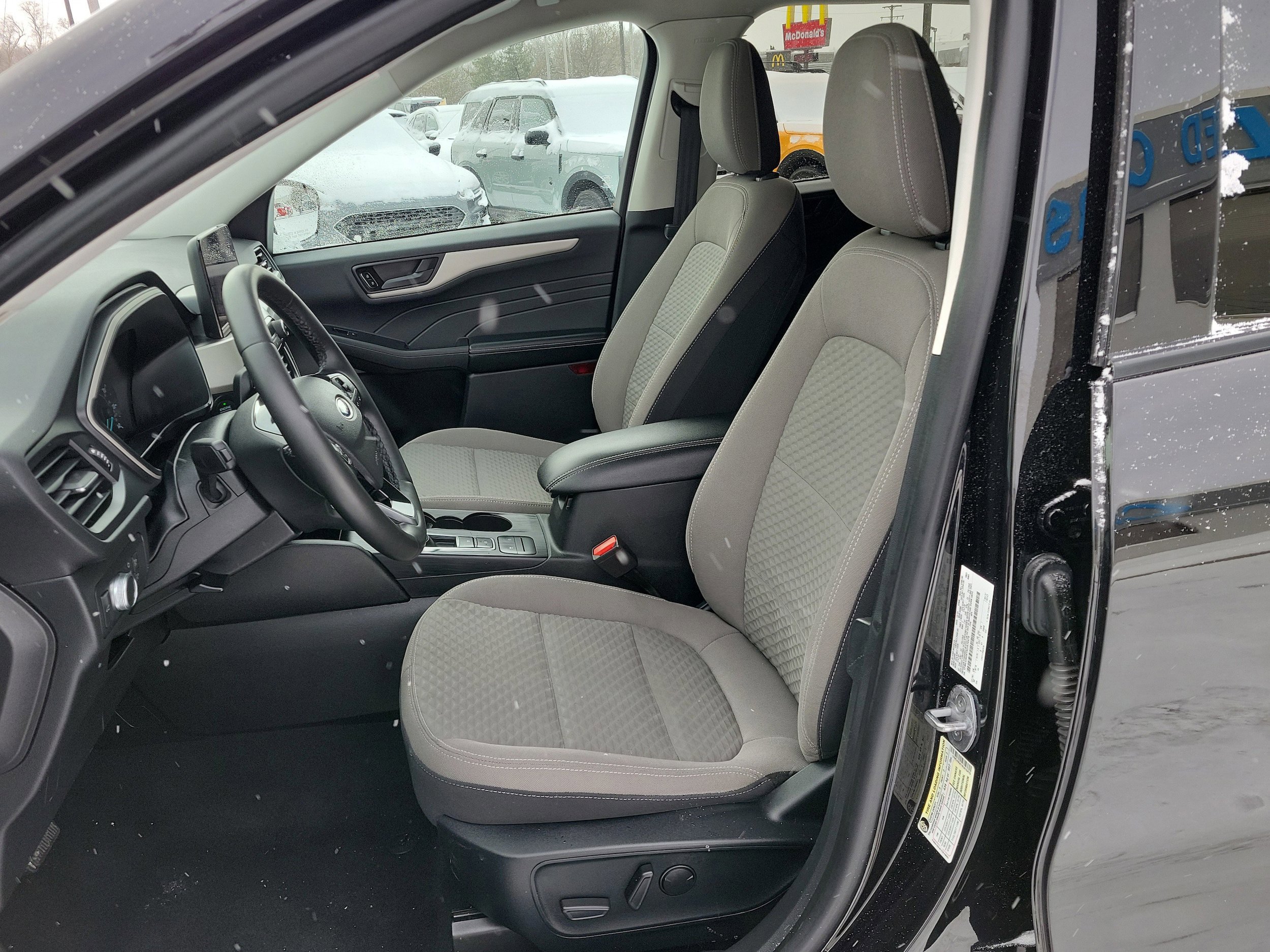 Certified 2022 Ford Escape SE w/ Convenience Package AWD/4WD image 10