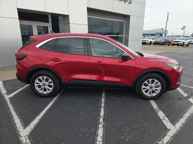 Certified 2023 Ford Escape Active AWD/4WD image 4
