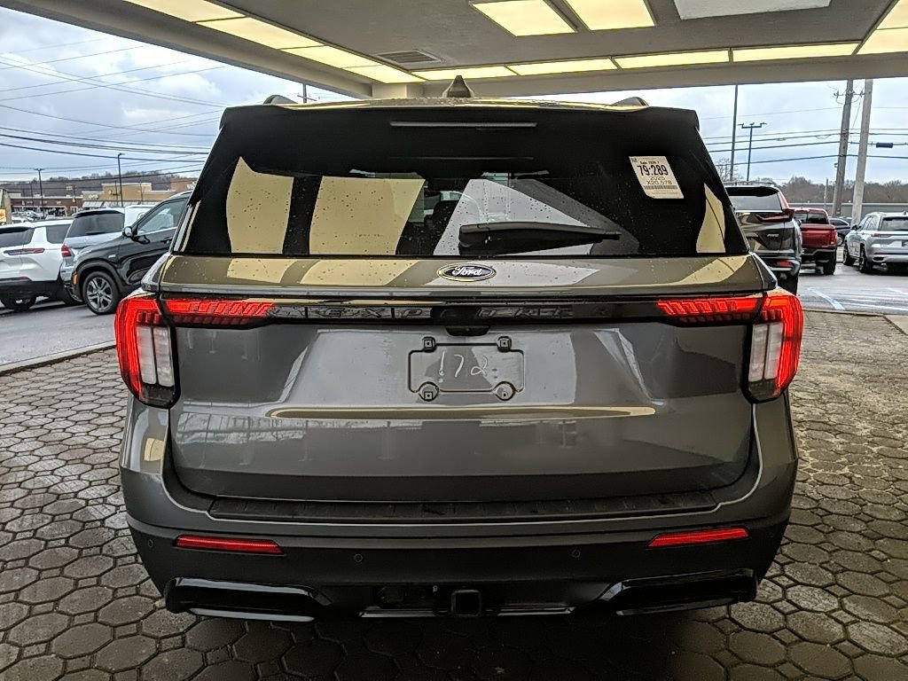 Certified 2025 Ford Explorer ST-Line w/ Premium Package image 4
