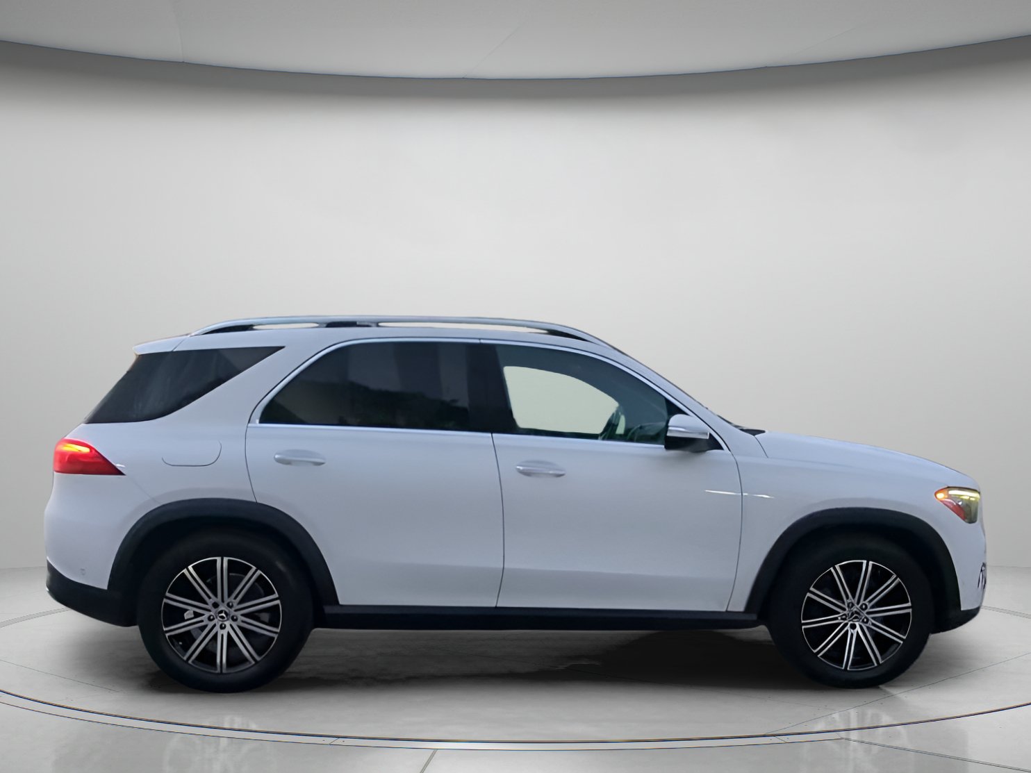 Used 2024 Mercedes-Benz GLE 350 4MATIC image 32