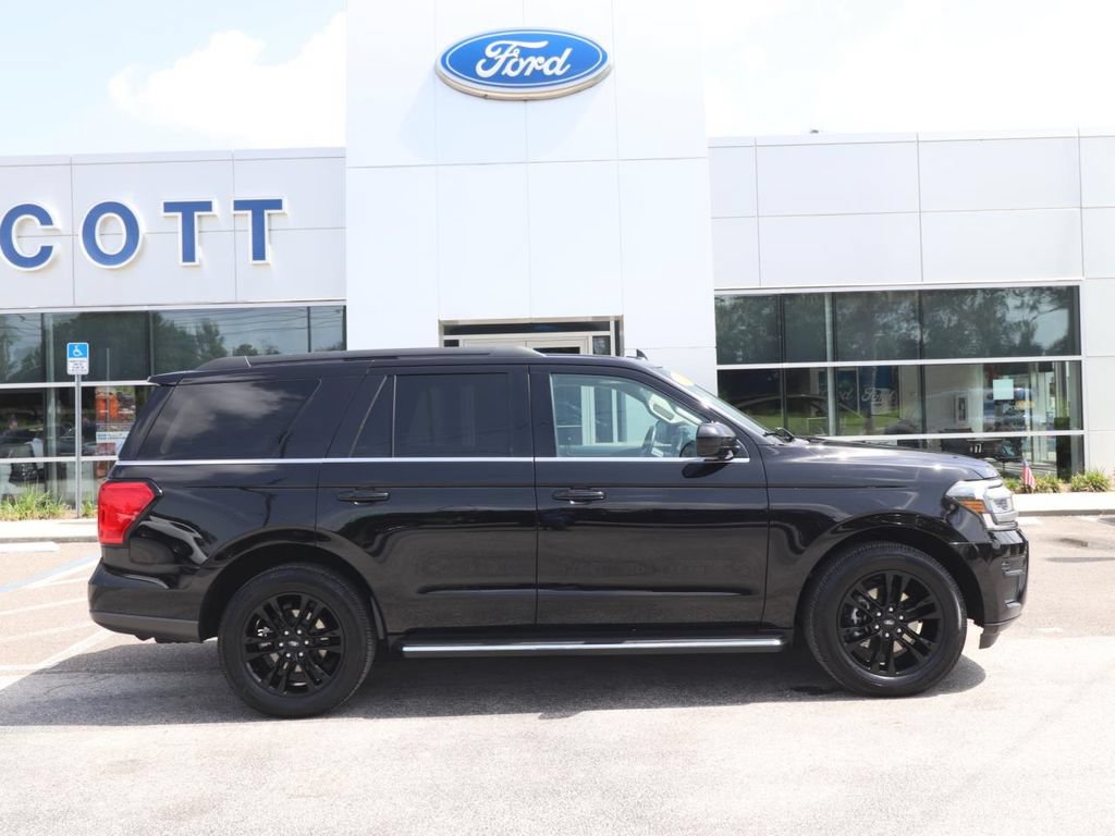 Certified 2022 Ford Expedition XLT RWD image 18