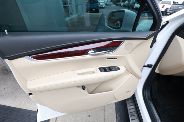 Used 2017 Cadillac XT5 Premium Luxury AWD/4WD image 13