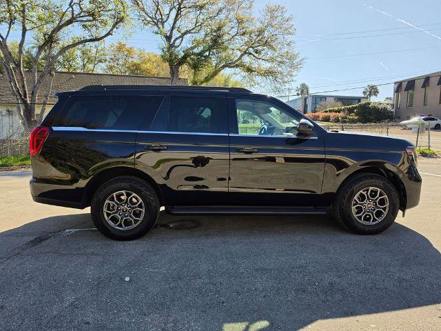 Certified 2025 Ford Expedition Active image 6