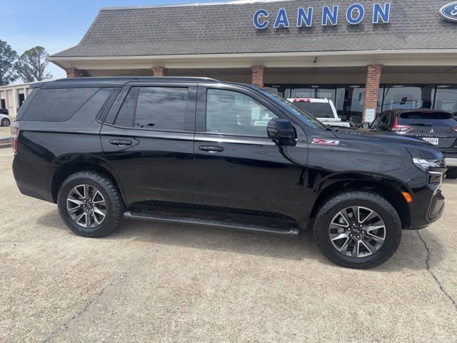 Used 2023 Chevrolet Tahoe Z71 w/ Luxury Package AWD/4WD image 7