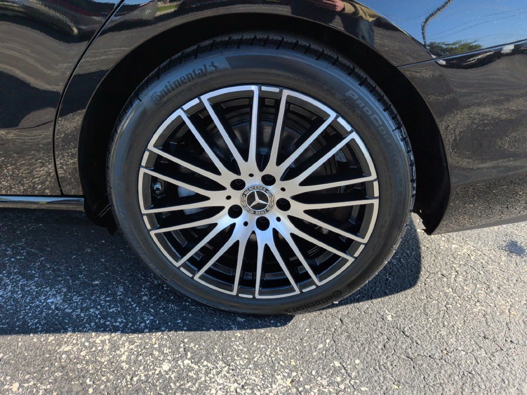 Used 2023 Mercedes-Benz C 300 4MATIC Sedan image 12