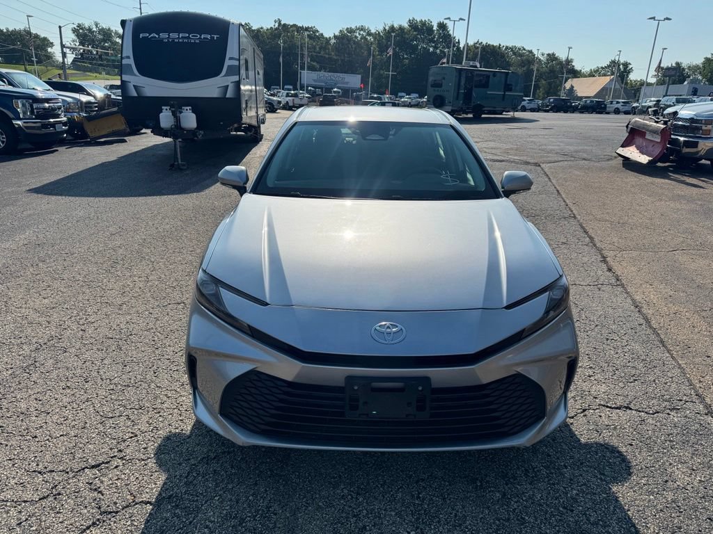 Used 2025 Toyota Camry LE FWD image 2