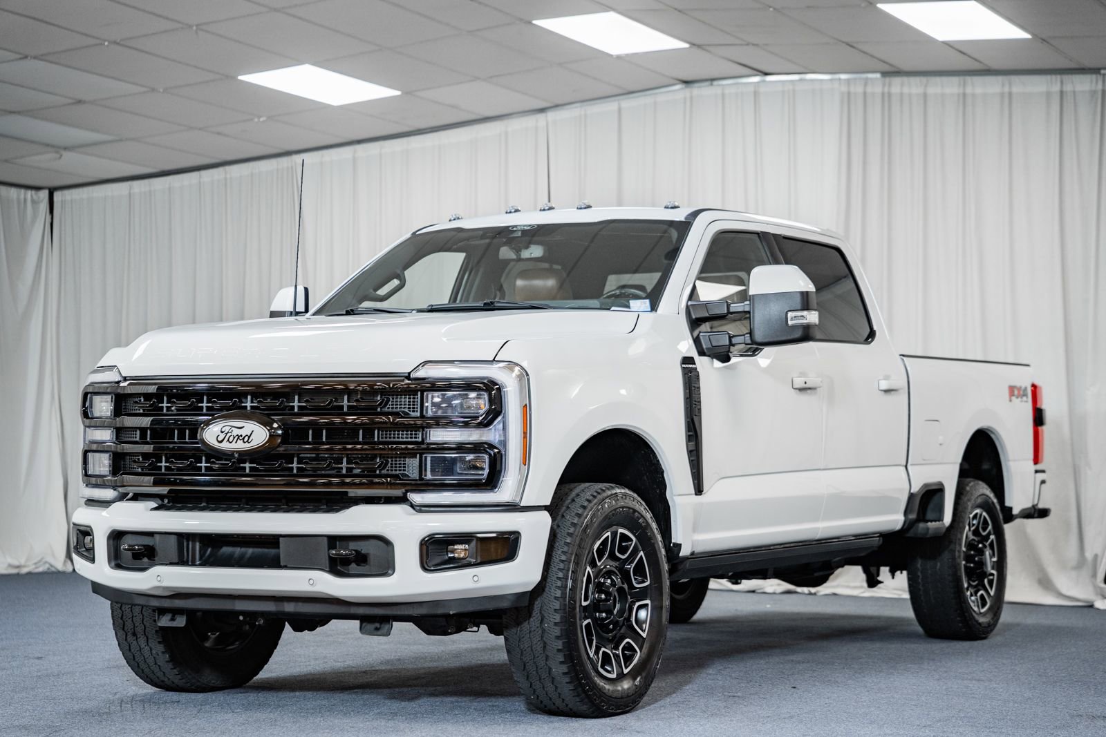 Certified 2024 Ford F250 Platinum image 3