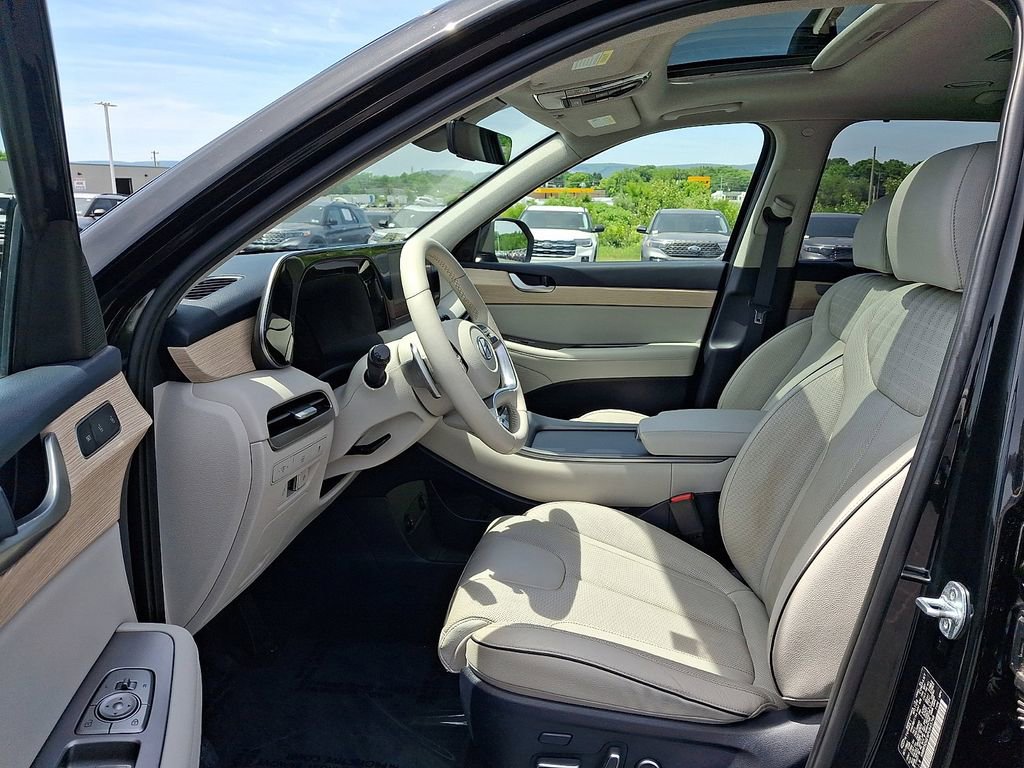Used 2023 Hyundai Palisade Limited AWD/4WD image 13