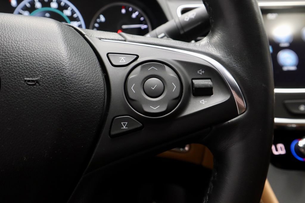 Used 2017 Buick LaCrosse Premium w/ Driver Confidence Package #2 FWD image 32
