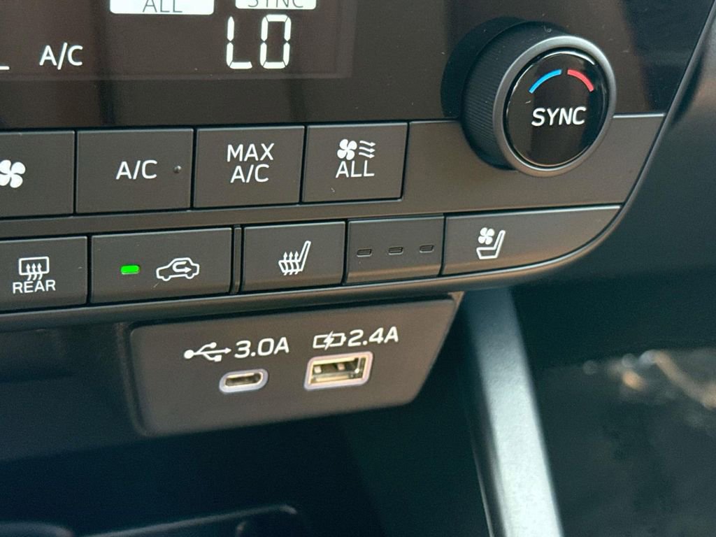 Used 2026 Subaru Outback Touring AWD/4WD image 30