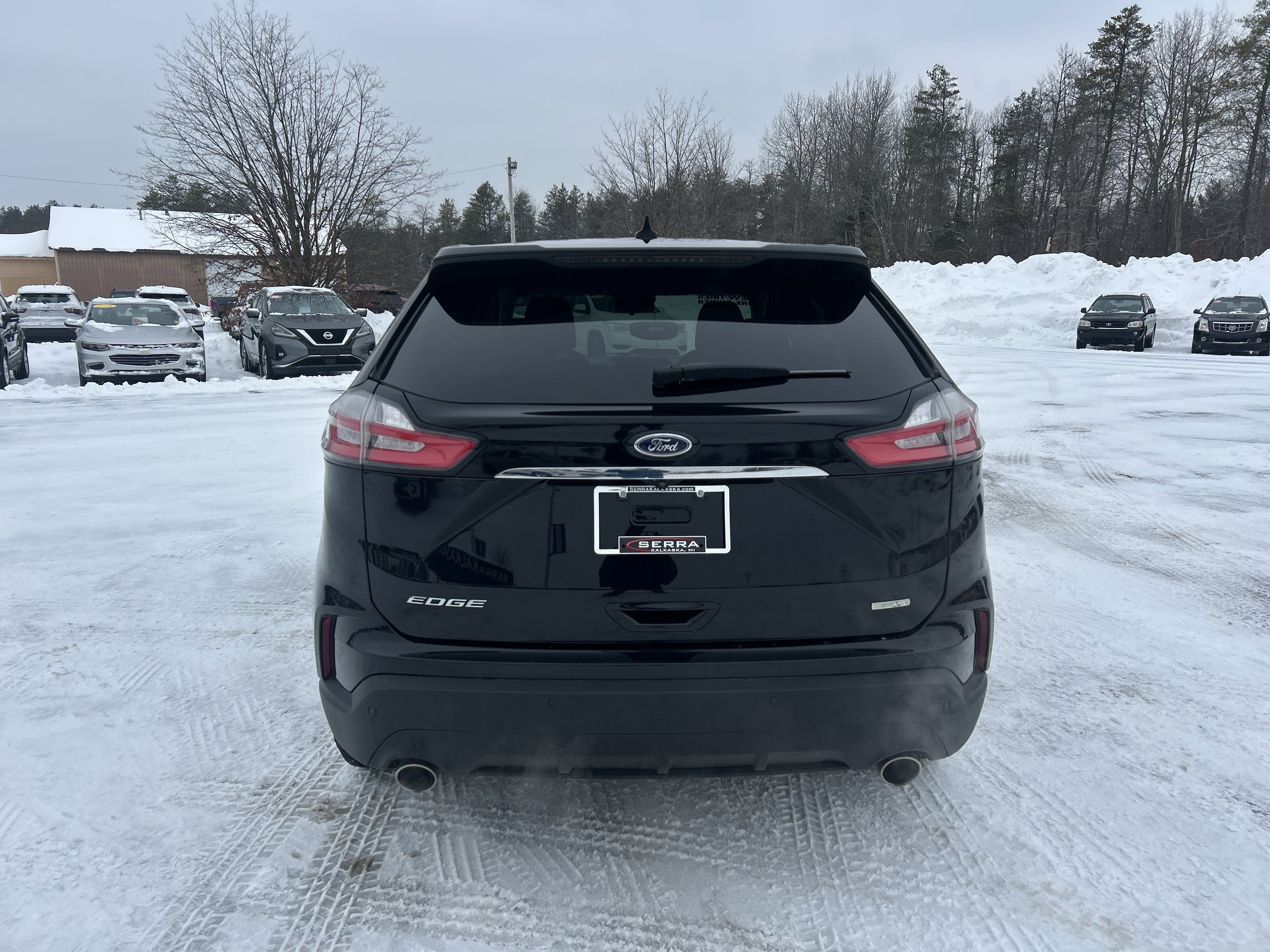 Certified 2020 Ford Edge SE image 4