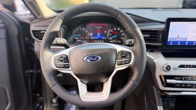 Certified 2023 Ford Explorer XLT w/ Equipment Group 202A AWD/4WD image 11