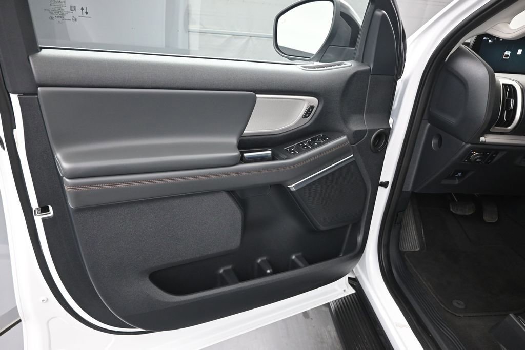 Certified 2025 Ford Expedition Max Active AWD/4WD image 17