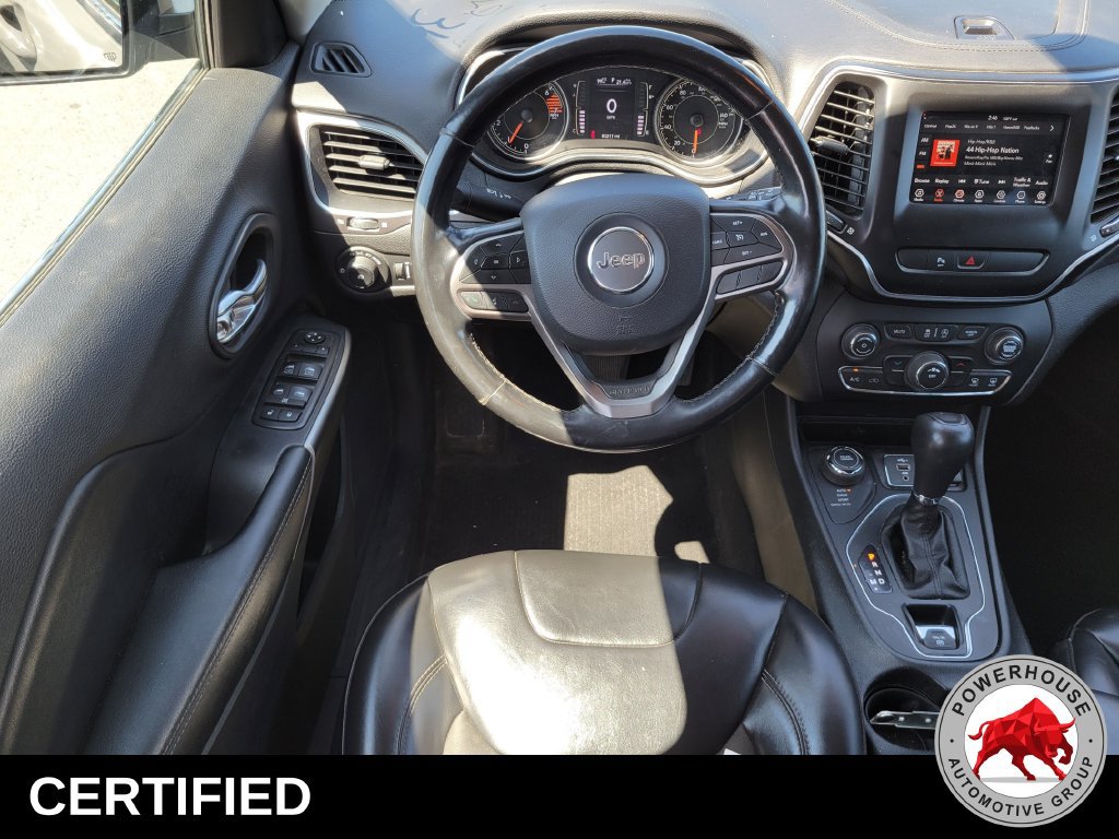 Used 2020 Jeep Cherokee Latitude Plus w/ Cold Weather Group AWD/4WD image 19