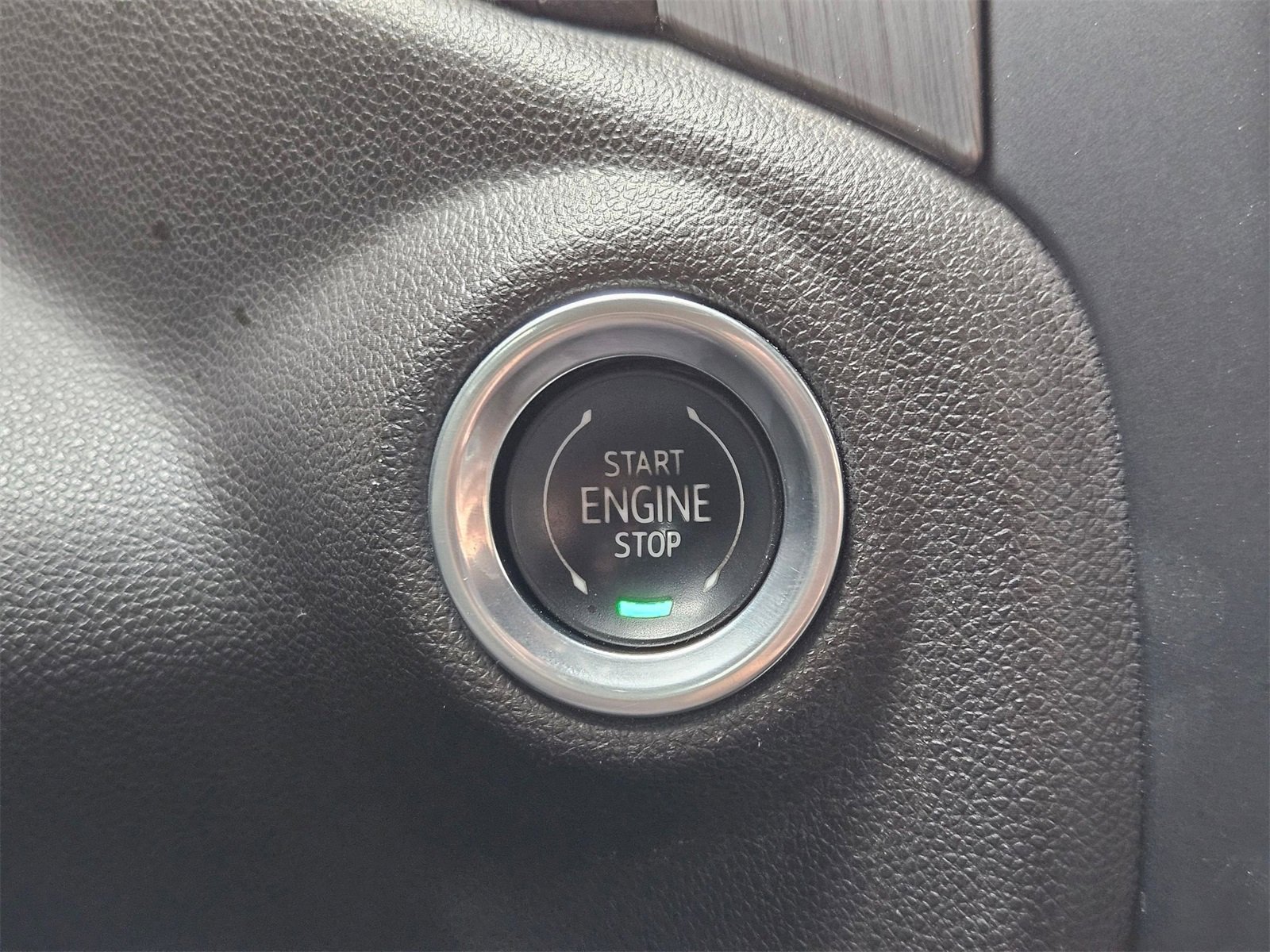 Used 2020 GMC Sierra 2500 Denali w/ Denali Ultimate Package image 17