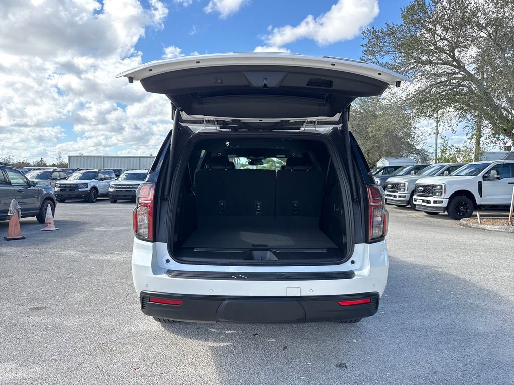 Used 2023 Chevrolet Suburban RST w/ Luxury Package image 31