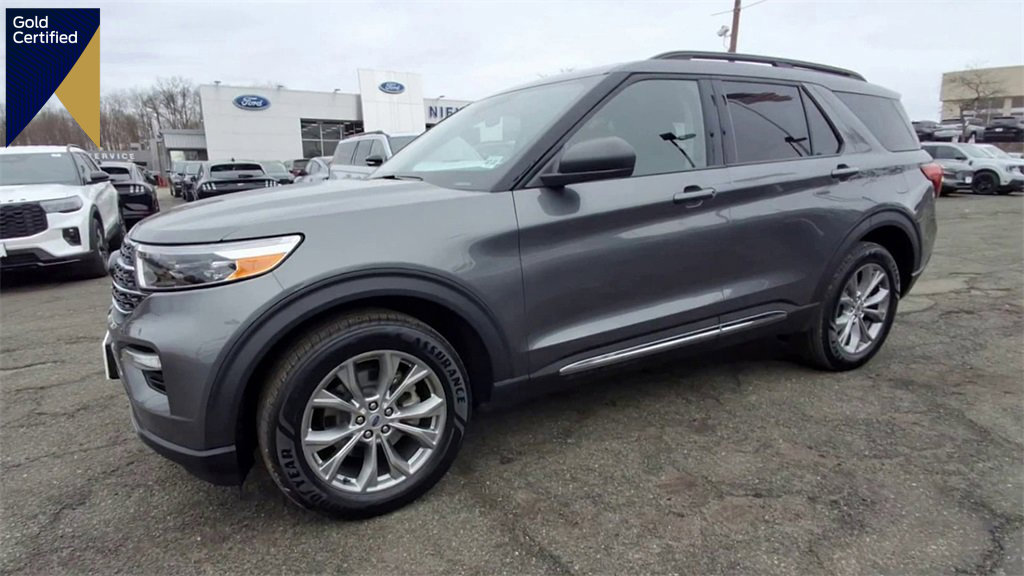 Certified 2022 Ford Explorer XLT w/ Equipment Group 202A