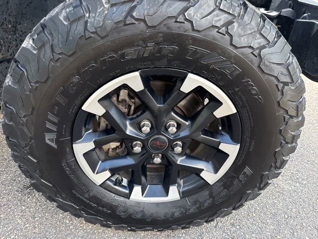 Used 2025 Jeep Wrangler Unlimited Rubicon AWD/4WD image 17