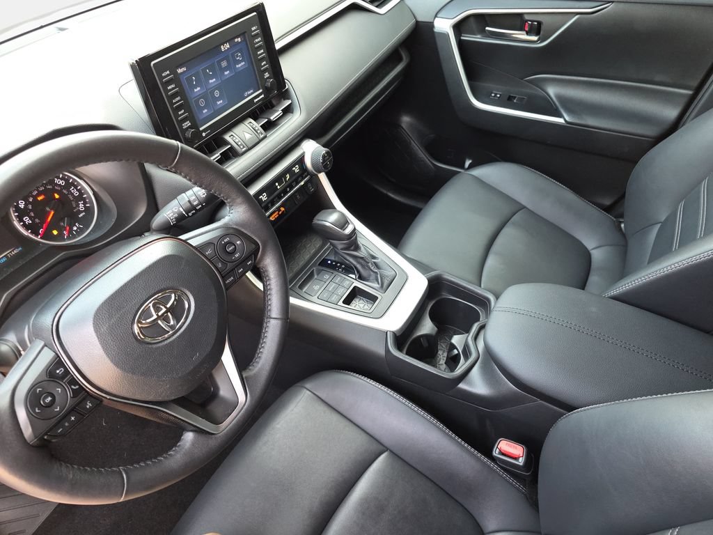 Used 2021 Toyota RAV4 XLE Premium AWD/4WD image 23