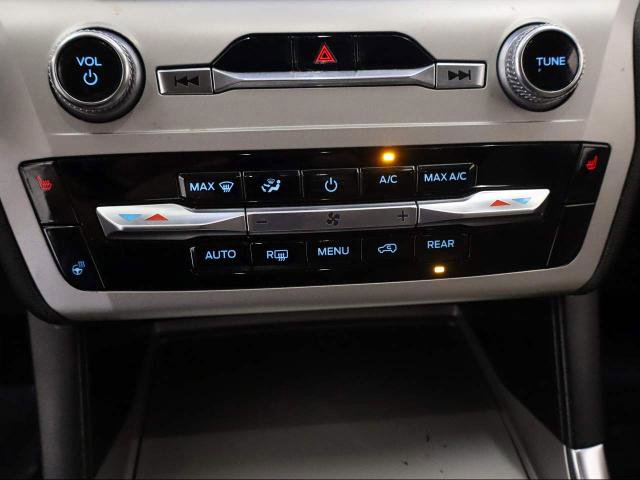 Certified 2022 Ford Explorer XLT w/ Equipment Group 202A image 35